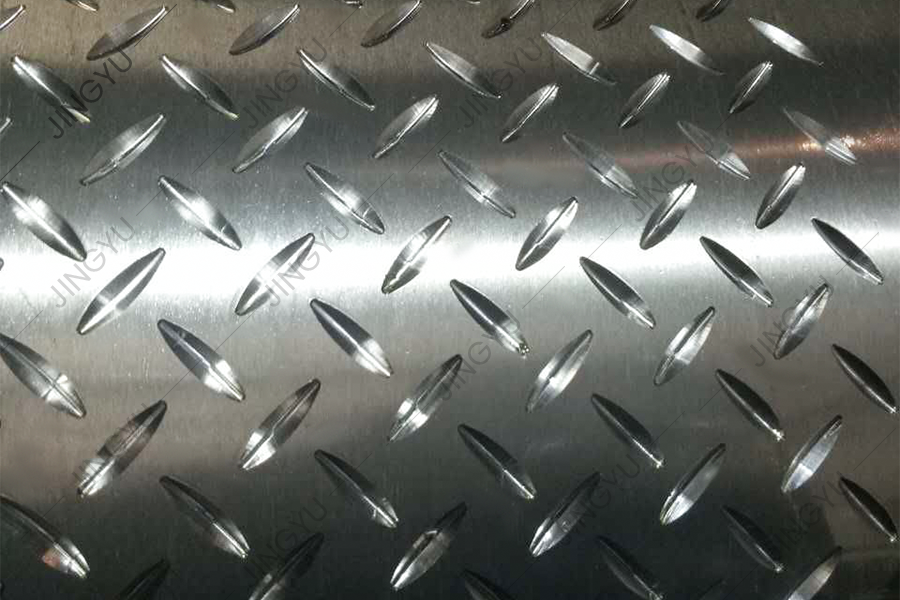 CNC kockovaný frézovací stroj na dosku